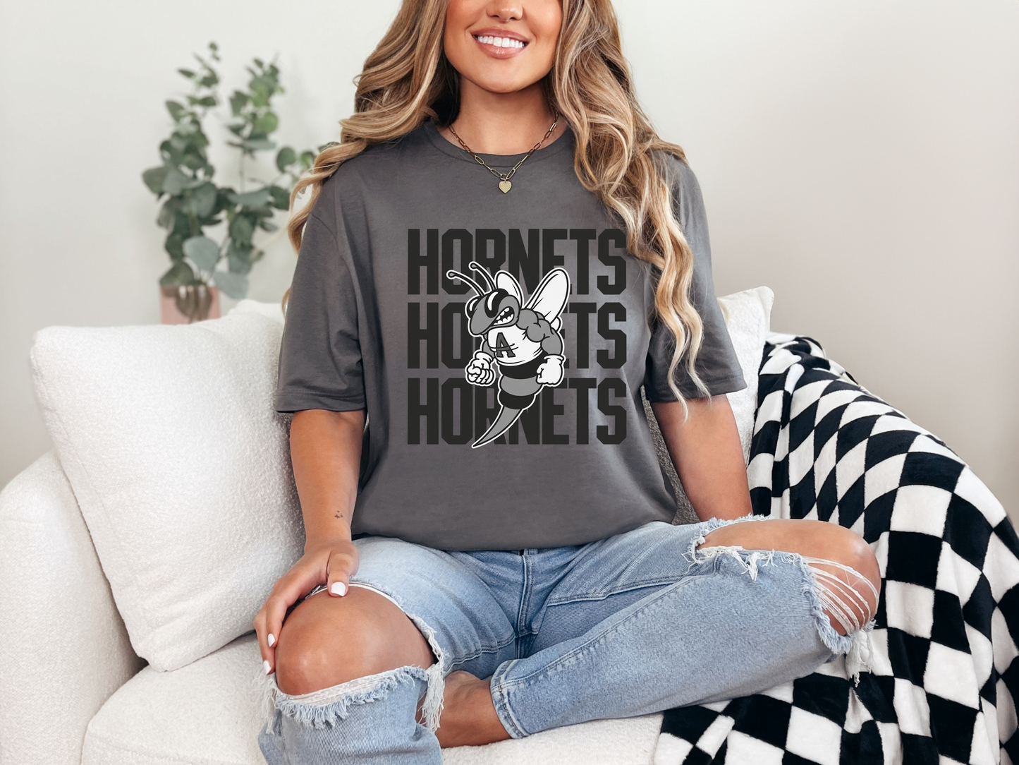 HORNETS BUZZY BLACKOUT-AJH