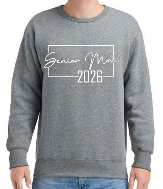 SENIOR MOM 2026 SQUARE-GILDAN SWEATSHIRT-AHS2026